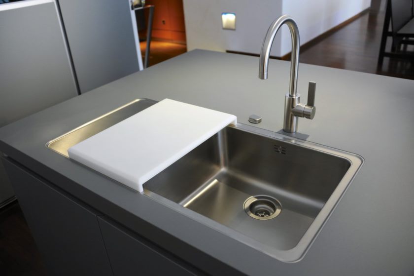 éviers-de-cuisine-composites-elegance-composite-évier-de-cuisine-en-acier-inox-double-bol-planche-a-couper-aussi-a-tirer-vers le bas