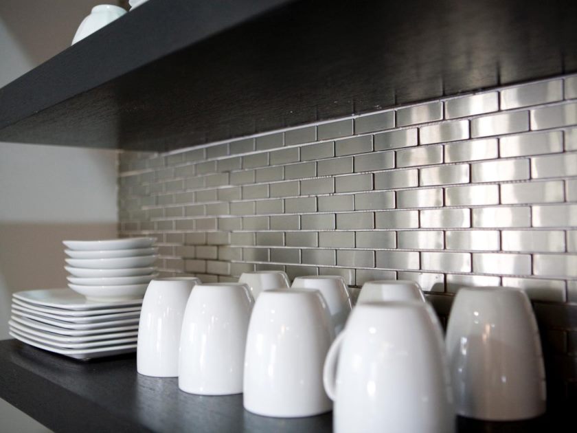hkitc106_after-inox-tuile-cuisine-dosseret_s4x3-jpg-rend-hgtvcom-1280-960