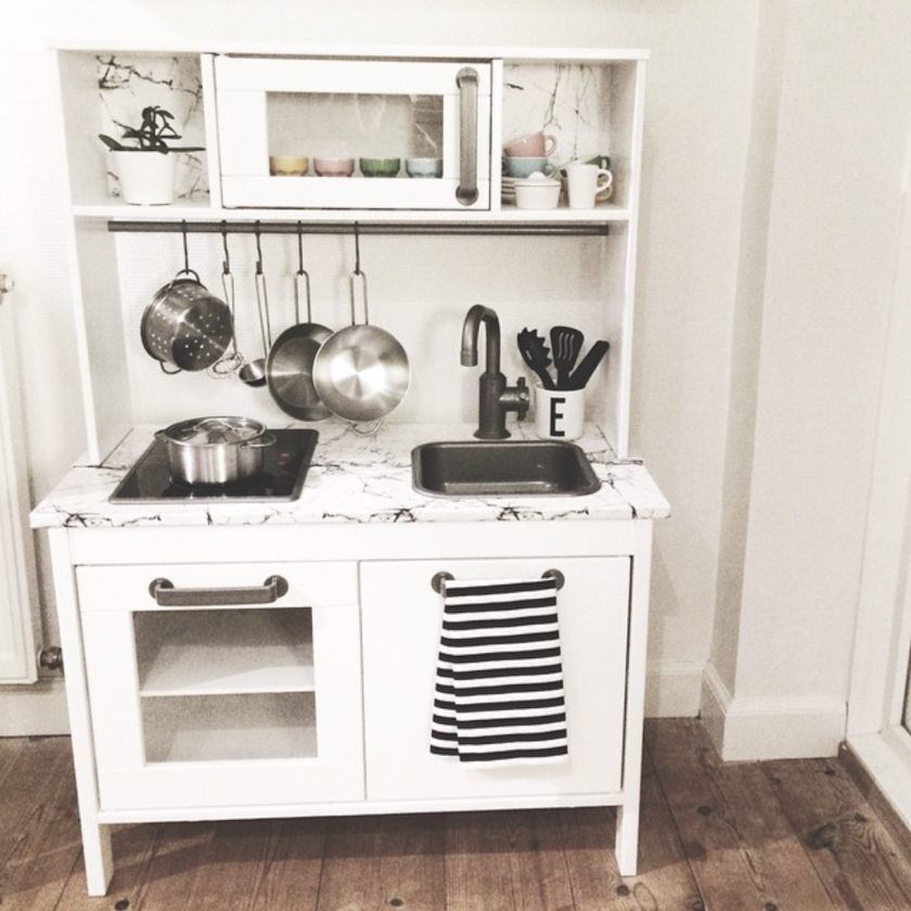 ikea-duktig-play-kitchen-hack-chalk-kids