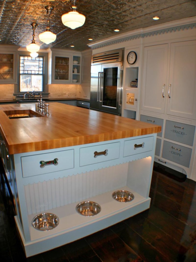 original_artisan-kitchens-built-in-dog-bowls-jpg-rend-hgtvcom-1280-1707
