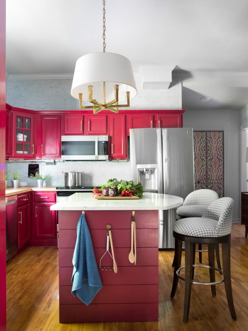 original_bpf_fall-house_bold-transitional-kitchen-makeover_accentuating_height-jpg-rend-hgtvcom-1280-1707