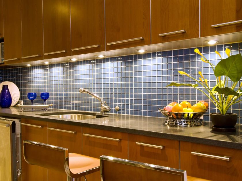 ts-87640980_kitchen-tile-backsplash_s4x3-jpg-rend-hgtvcom-1280-960