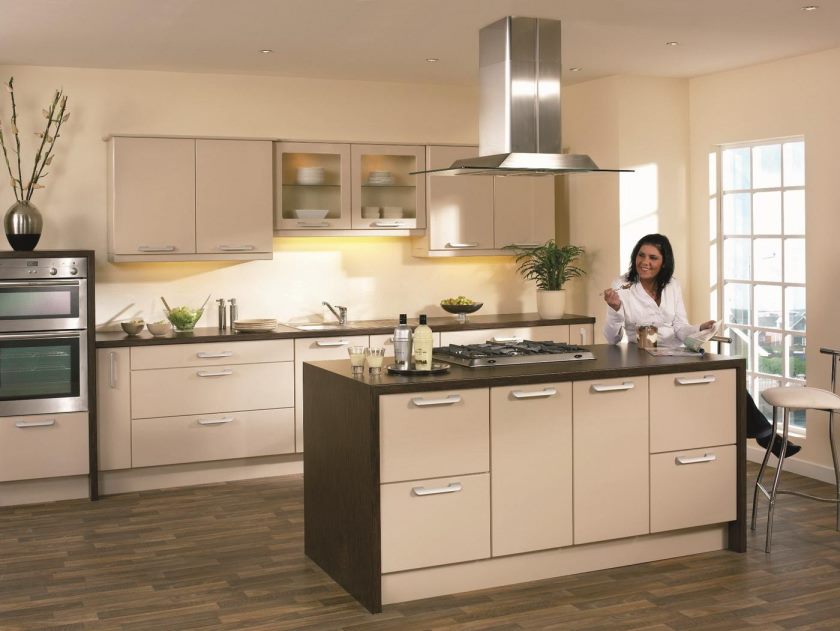 armoires de cuisine bon-brillant-9-beige-brillant-cuisine-1400-x-1051