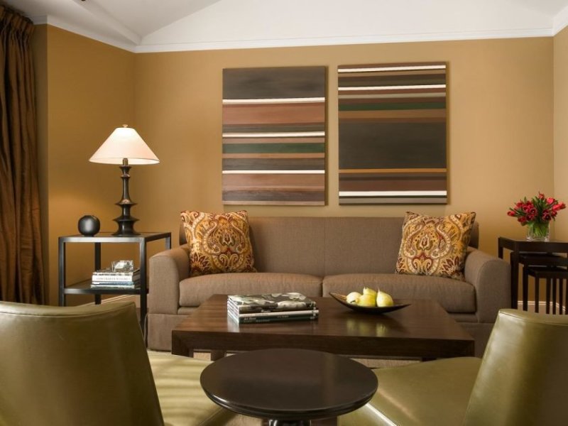 kbrown_livingroomshot1-jpg-rend-hgtvcom-1280-960