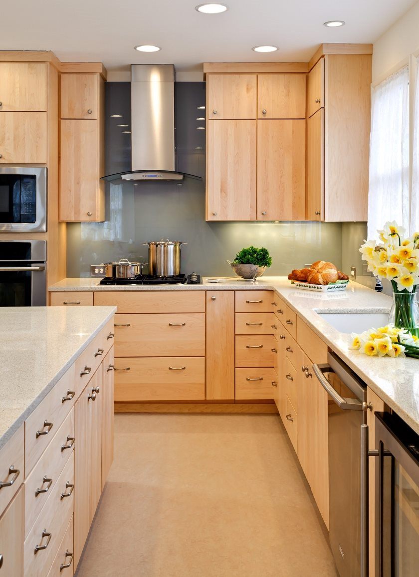 meubles-de-cuisine-moderne-rustique-cuisine-design-intérieur-avec-des-armoires-de-cuisine-en-finition-érable-et-en-inox-cheminée-hotte-aussi-rectangle-érable-bois-îlots-cuisines- avec armoires en érable