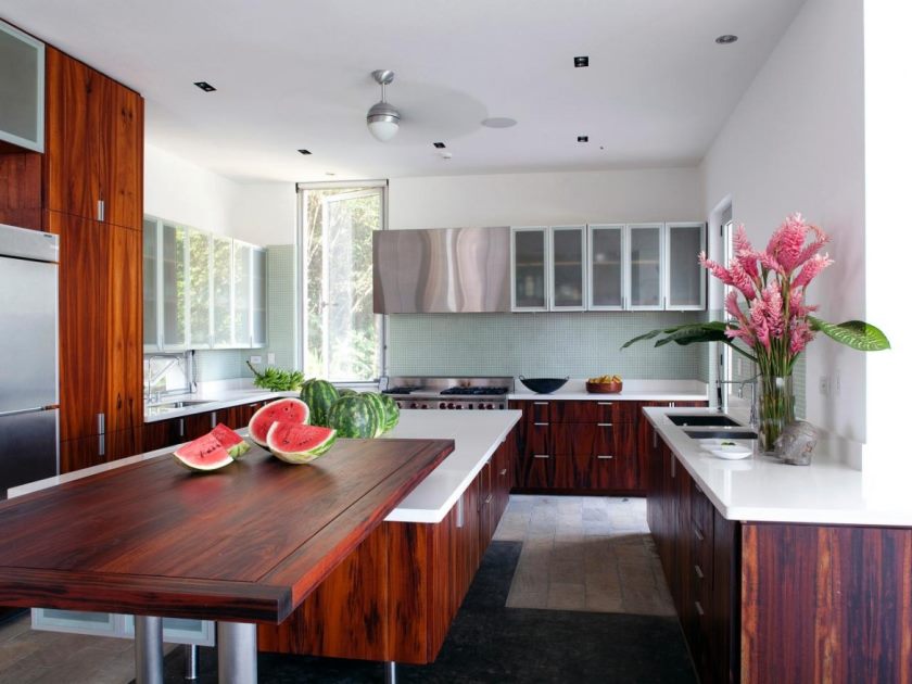 moderne-joli-design-de-la-cuisine-comptoirs-avec-table-en-bois-qui-a-un-plafond-blanc-et-aussi-un-mur-peut-ajouter-la-sensation-moderne-a-l'intérieur-du- maison-moderne-design-idees-que-nice-1170x878
