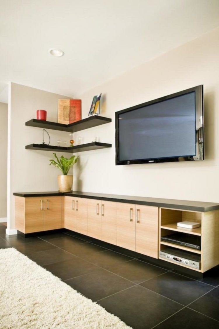 petit-salon-idées-avec-tv-dans-coin-petite-cuisine-chambre-midcentury-expansive-artistes-paysagistes-entrepreneurs-portes de garage