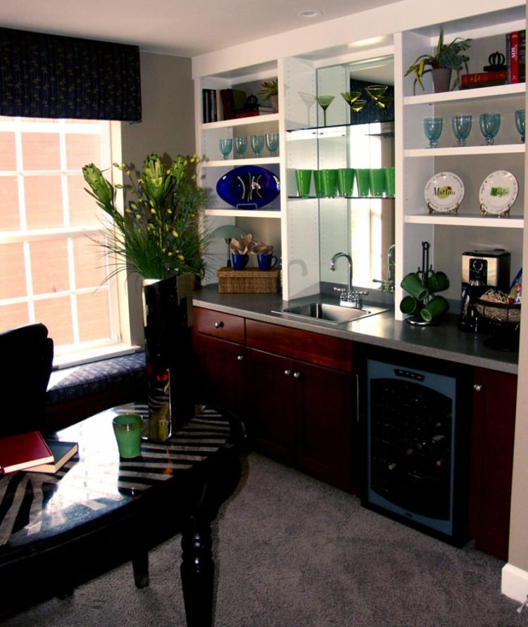 petit-salon-bar-zone-avec-lavabo