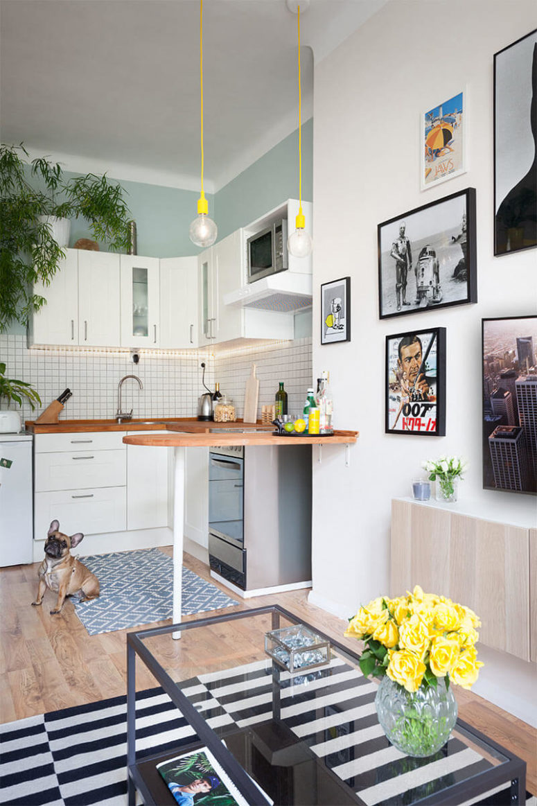 01-cet-appartement-éclatant-à-prague-a-été-rénové-sur-un-budget-en utilisant-les-meubles-ikea-775x1163