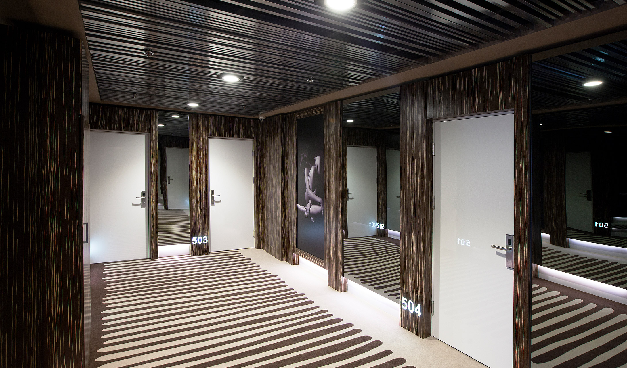 11-miroirs-couloir-design-interieur-m-03-r