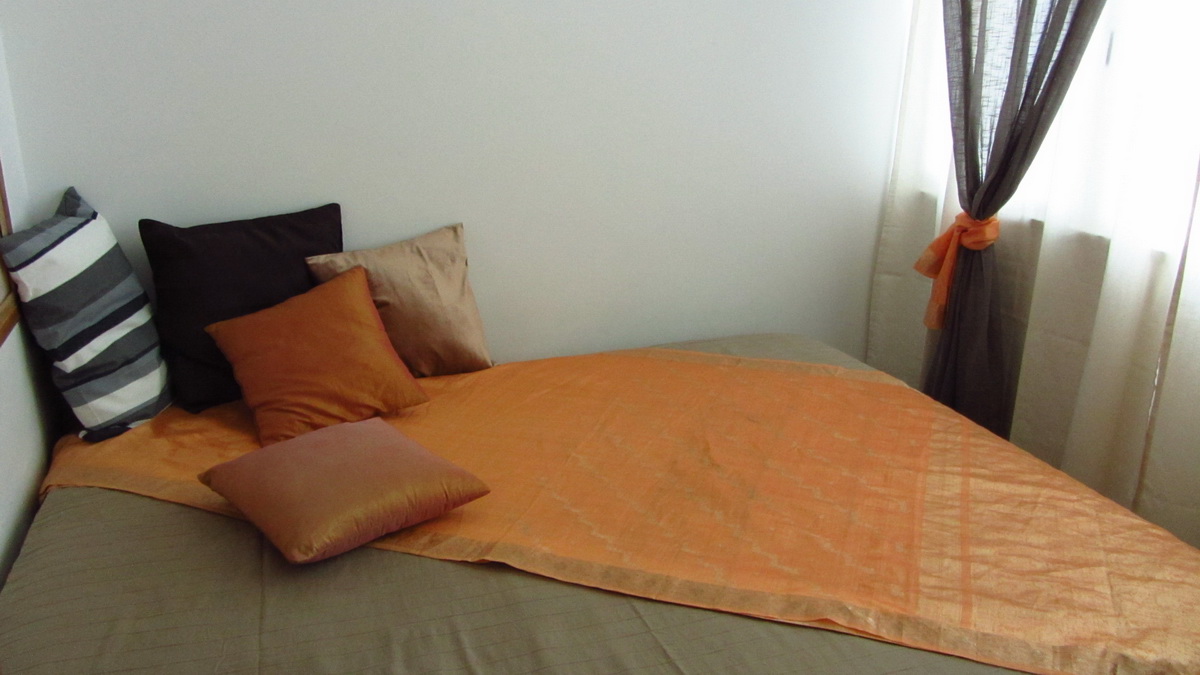 1347098500_room6_resize