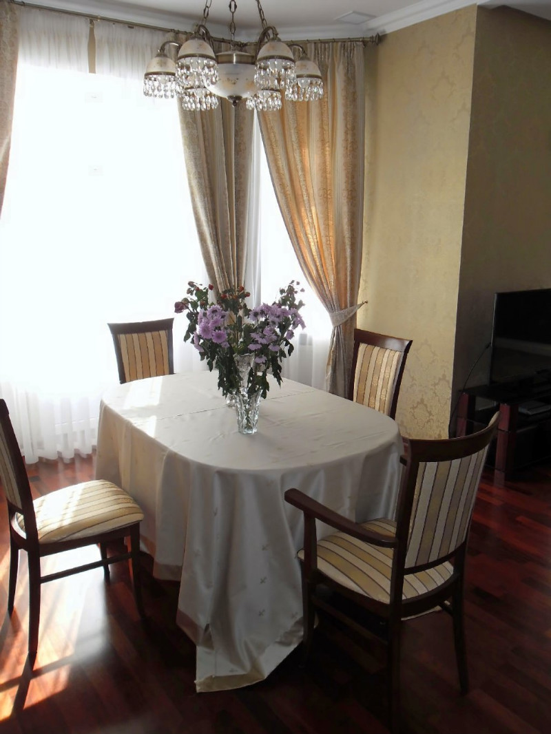 1386875013_shtora_stolovaya09