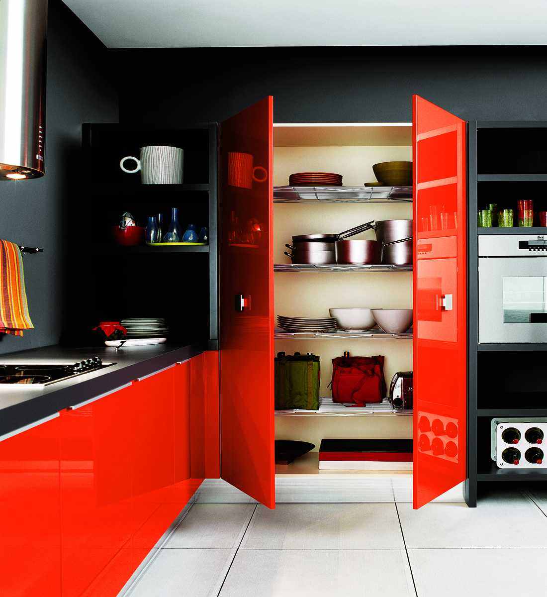 28-cuisine rouge et noire