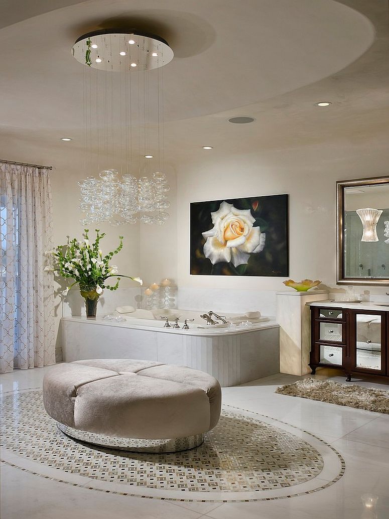 un-beau-lustre-dans-la-salle-de-bain-photo-05