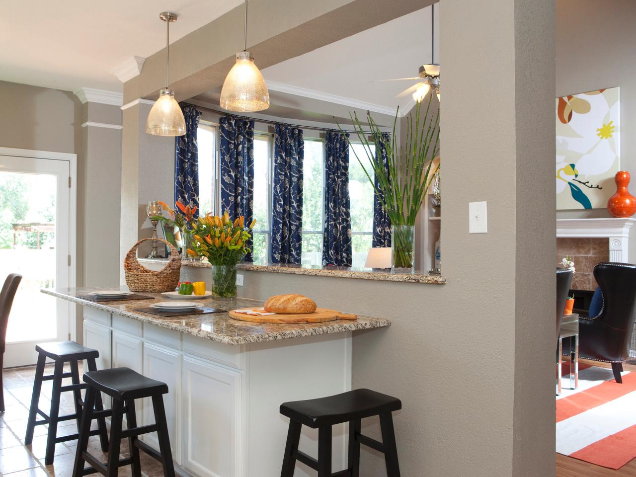 bp_hbuse-112_kitchen-after-07_s4x3-jpg-rend-hgtvcom-1280-960