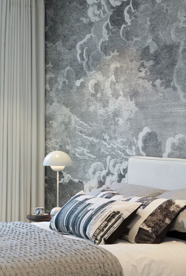 chambre-avec-nuage-papier-peint-par-fornasetti-à-cole-son
