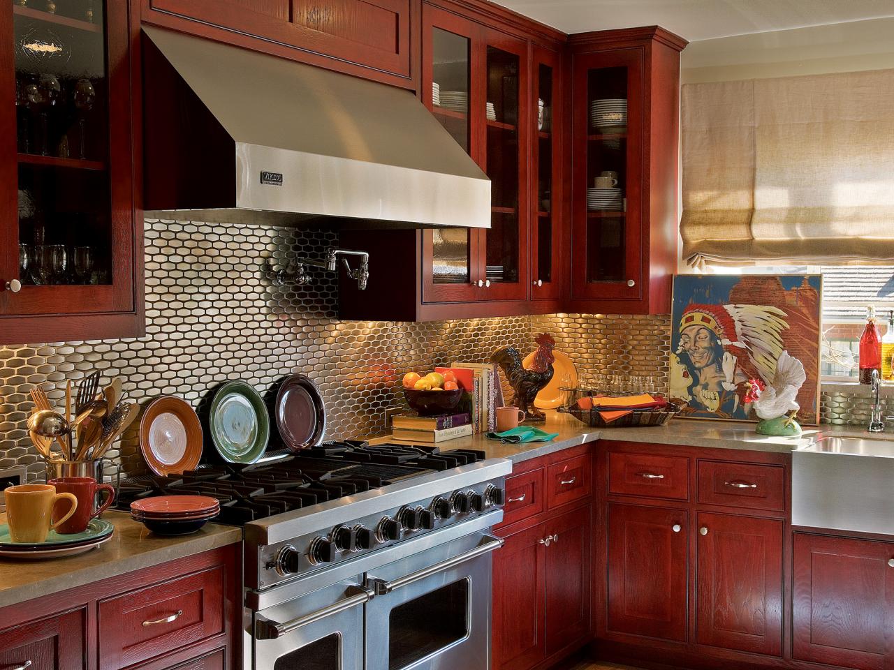 ci-farrow-and-ball-the-art-of-color-pg245_red-kitchen-cabinets_4x3-jpg-rend-hgtvcom-1280-960