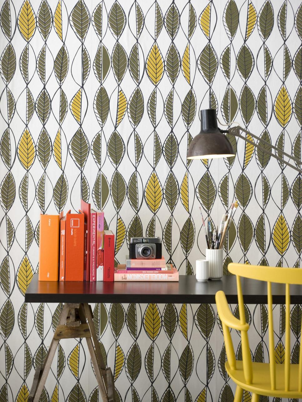 ci-ferm-living-shop_retro-leaves-wallpaper_s3x4-jpg-rend-hgtvcom-966-1288