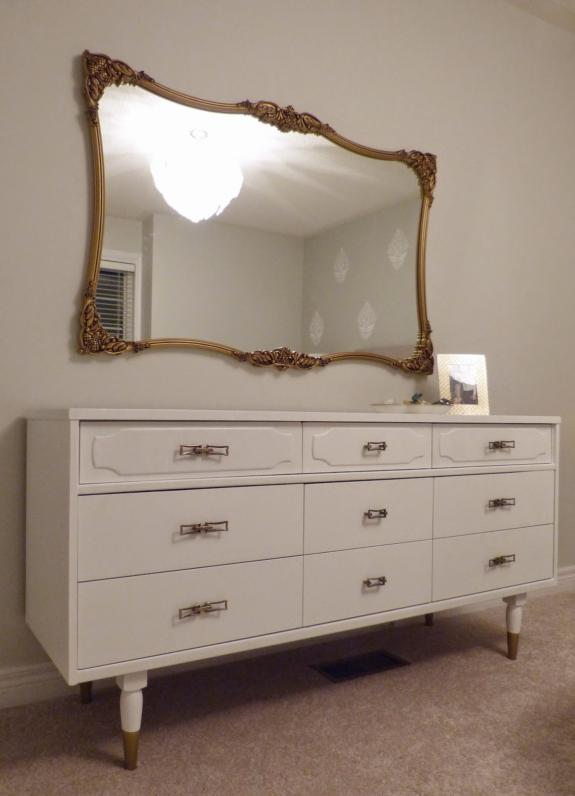 cherish-interior-design-projecta-bedroom-9-tiroir-commode-vintage-mirror