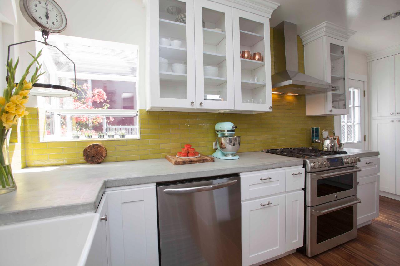 hhutr212h_renovation-kitchen-after11-jpg-rend-hgtvcom-1280-853