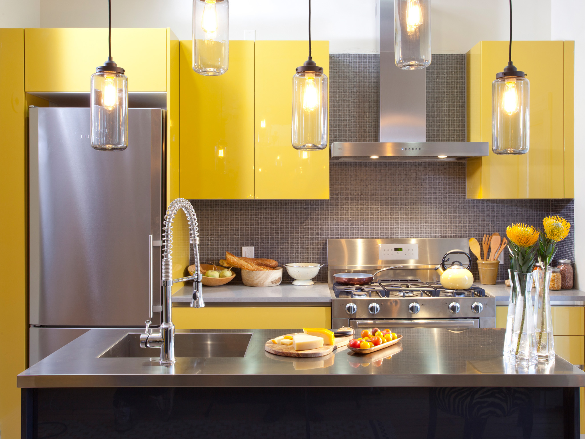 Après des photos de la cuisine Perrota. Comme on le voit sur les cousins de cuisine HGTV.