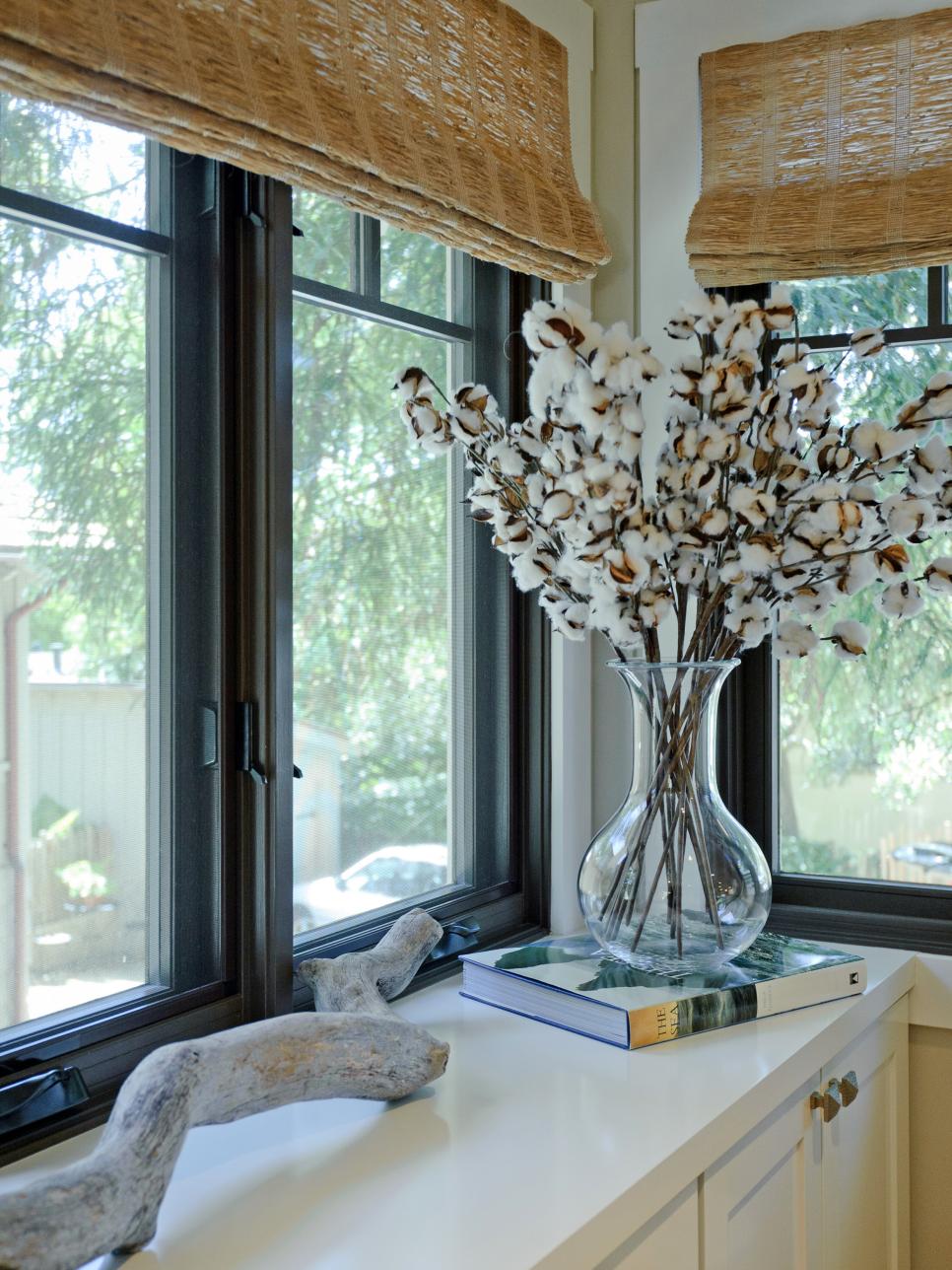 original_regan-baker-coast-bathroom-detail_s3x4-jpg-rend-hgtvcom-966-1288