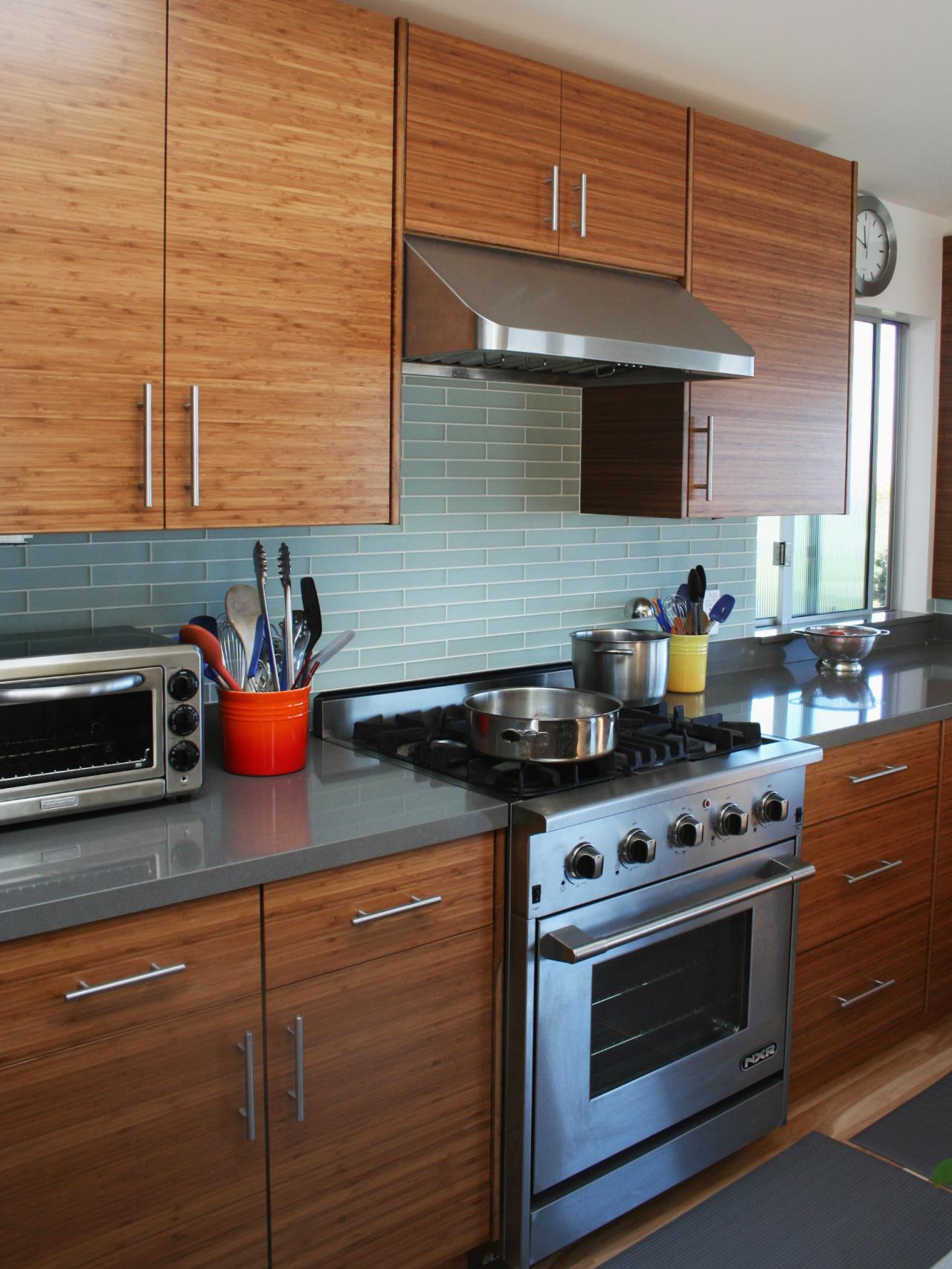 rs_custom-espaces-contemporain-cuisine-cuisinière_s3x4-jpg-rend-hgtvcom-1280-1707
