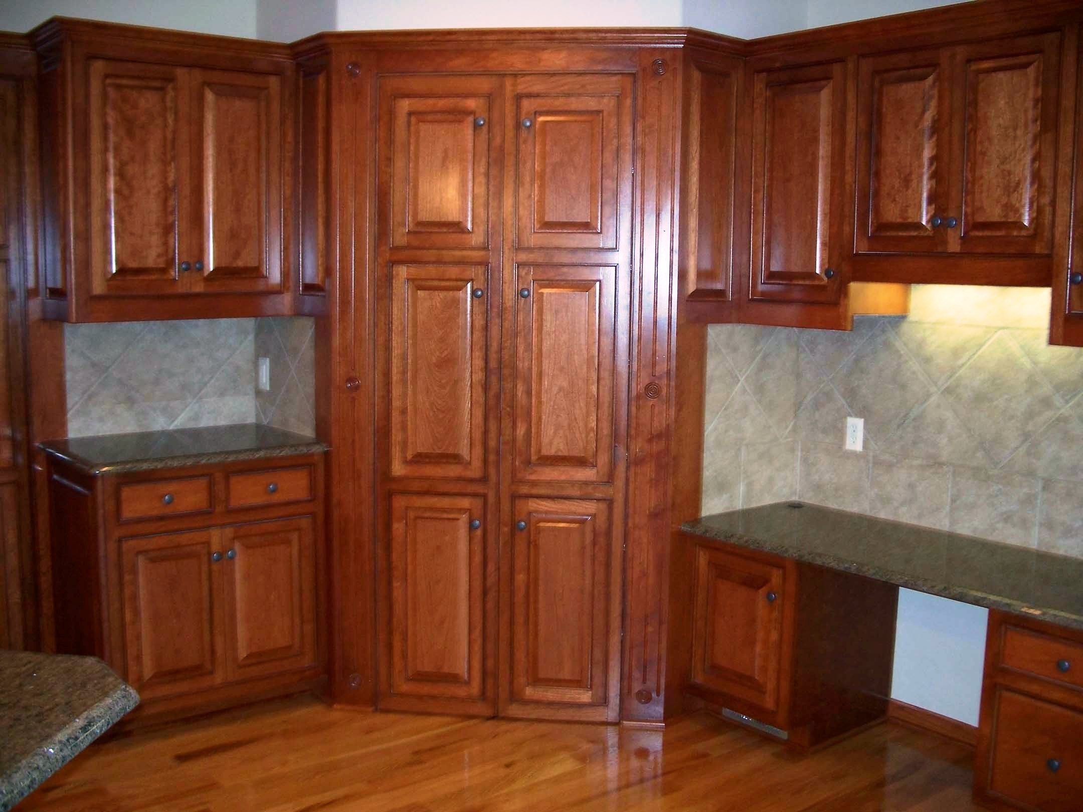 armoire de cuisine en coin supérieur