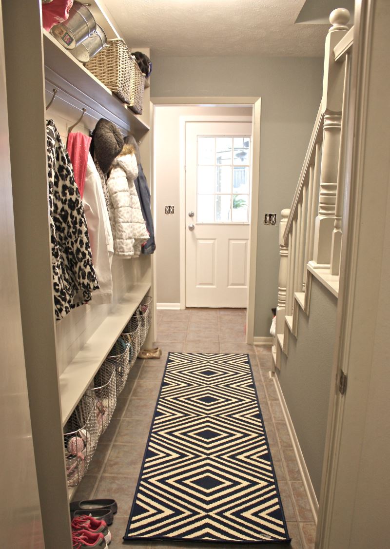 tutoriel-pour-encadrer-un-couloir-étroit-construit-dans-mudroom-the-créativité-échange
