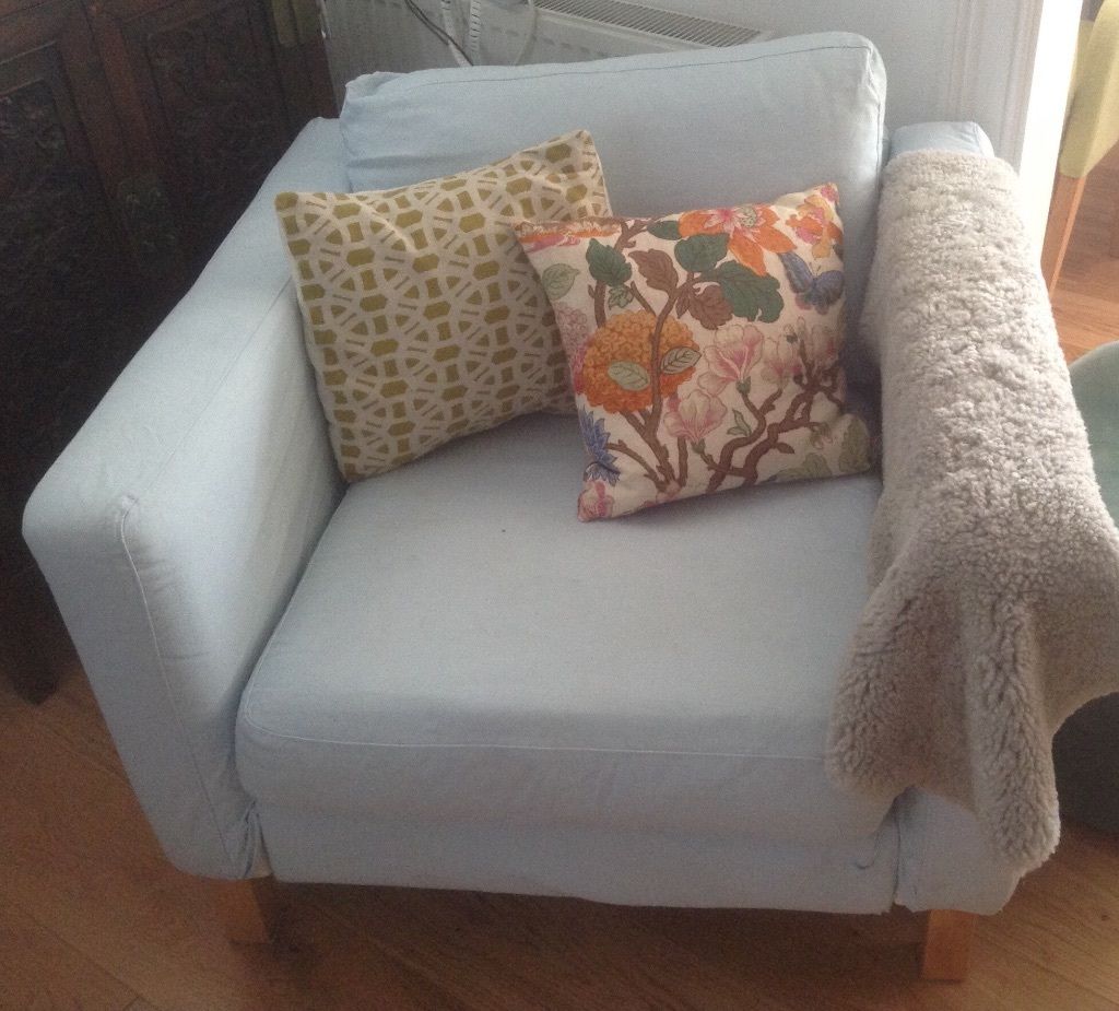 fauteuil-ikea-karlstad-amovible-bleu-pâle-couvre-bras
