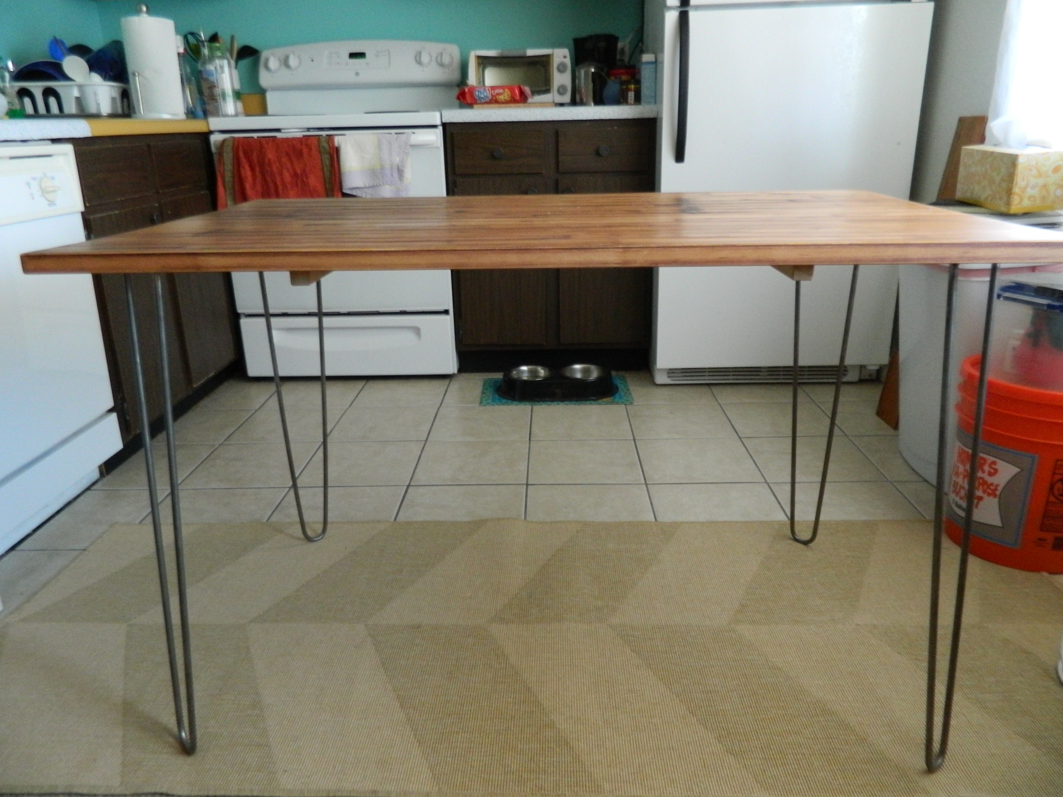 awesome-ikea-dining-furniture-design-ideas-with-rectangle-shape-brown-wooden-wooden-table-and-combine-with-hairpin-shape-metal-legs-as-well-as-black-dining- chaises-de-salle-a-manger-aussi-chaises