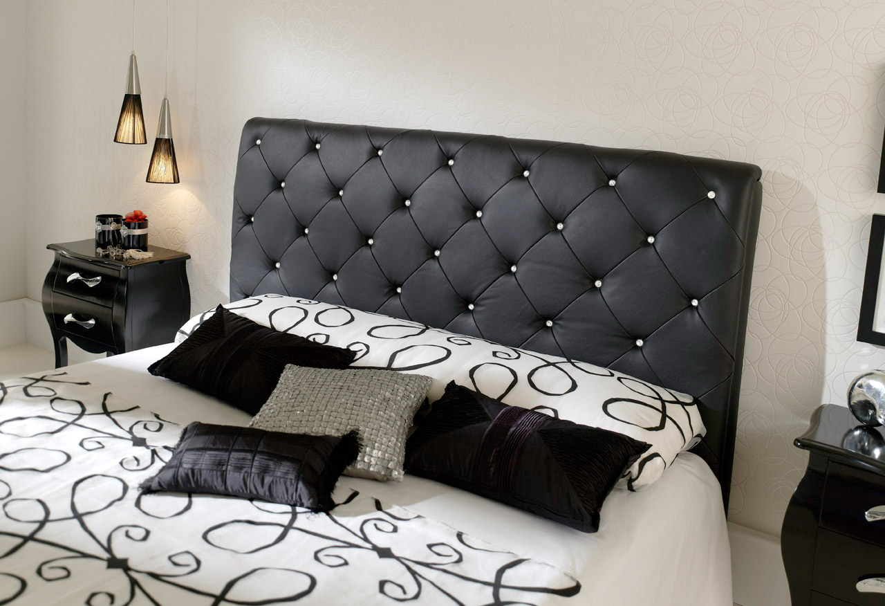 chambre-avec-meubles-noirs-l-edcd7d01a9637c64