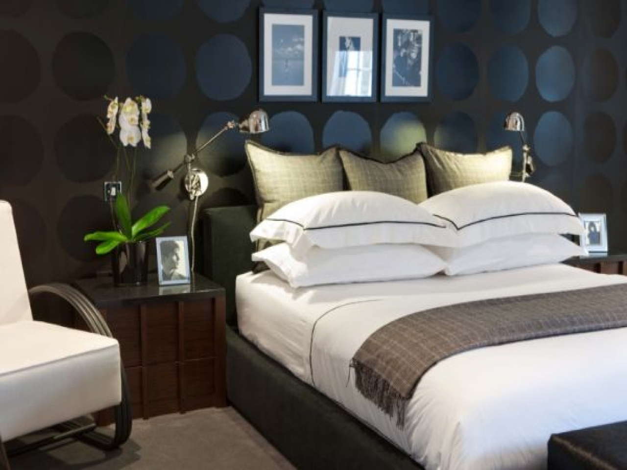 chambre-avec-murs-noirs-mur-noir-idées-3c7d1afb9e6570aa