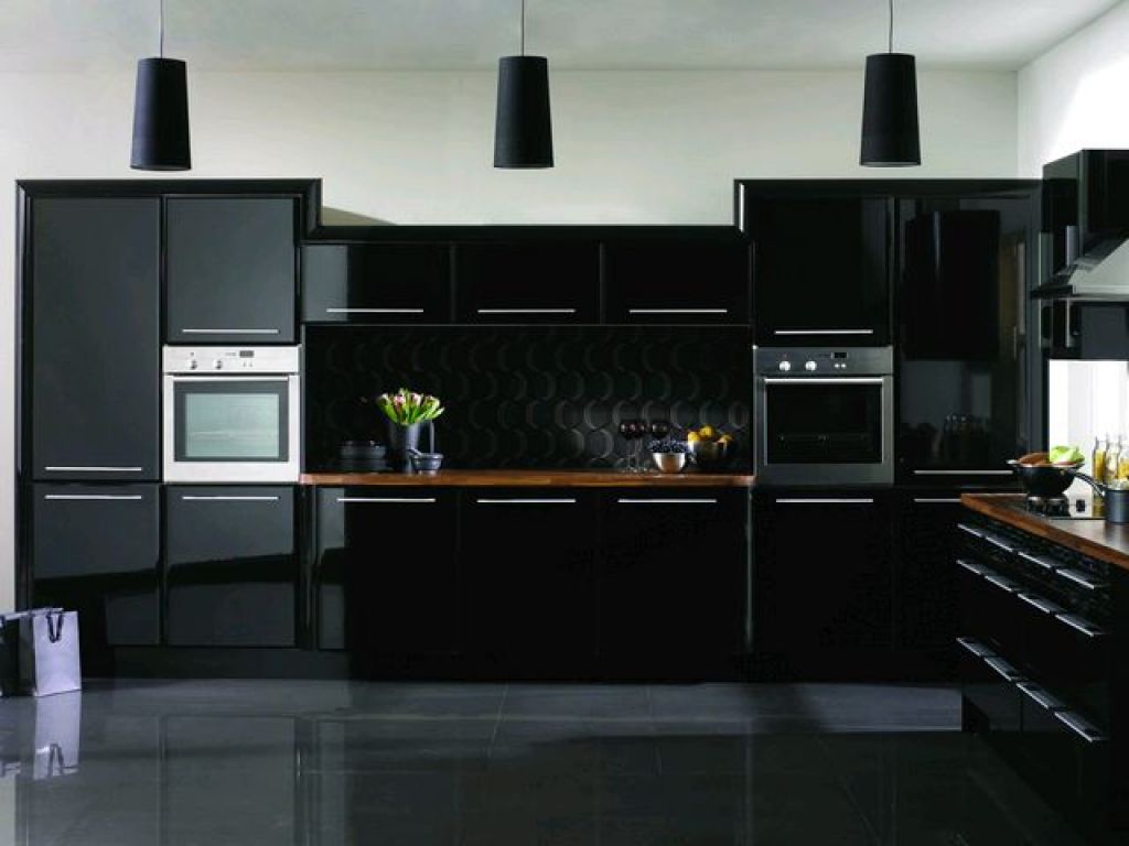 armoires-de-cuisine-noires-design-549e295b99b3d