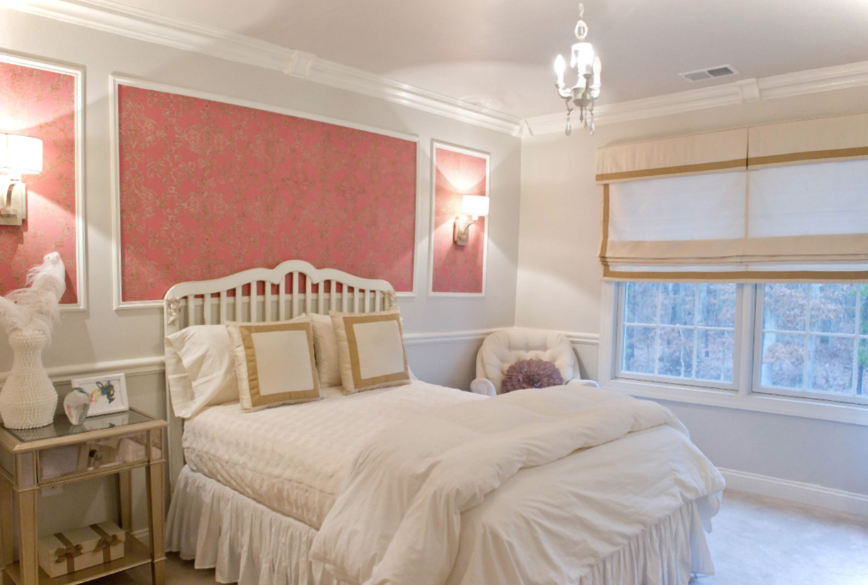 cristal-lustre-jumelé-avec-rose-floral-décoration-murale-plus-shabby-chic-blanc-chambre-idée