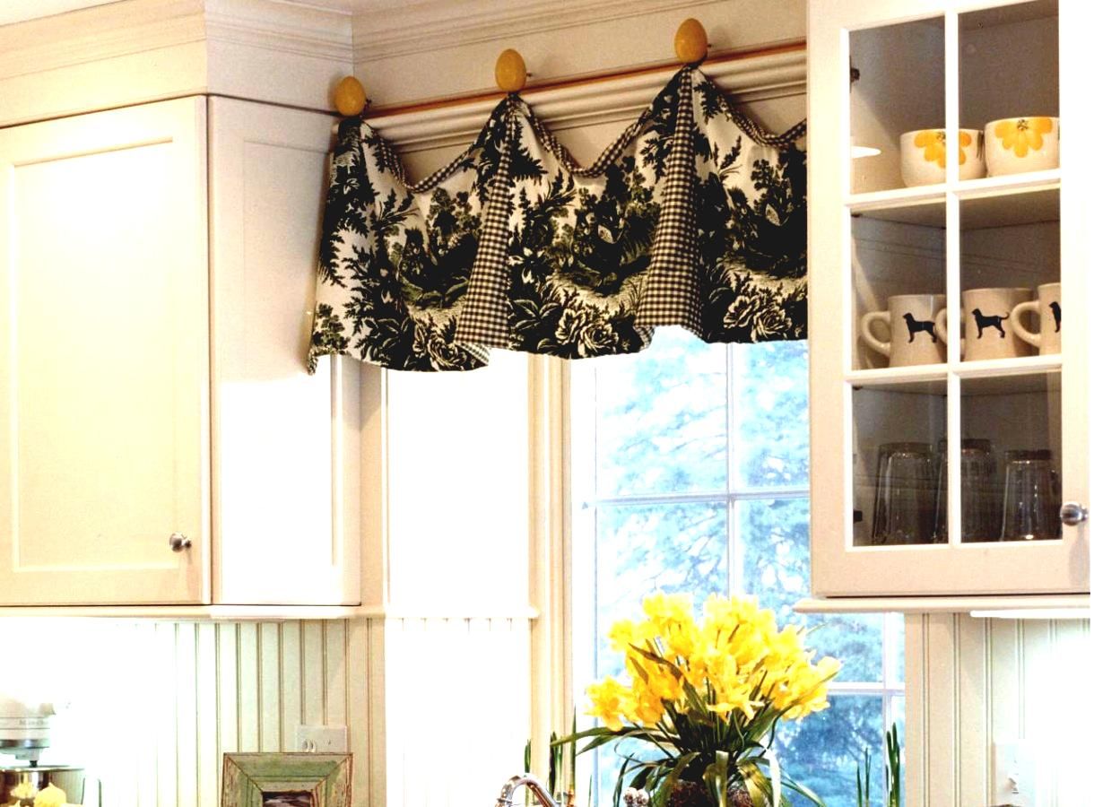 magnifique-ajouter-couleur-et-motif-avec-fenêtre-cantonnières-hgtv