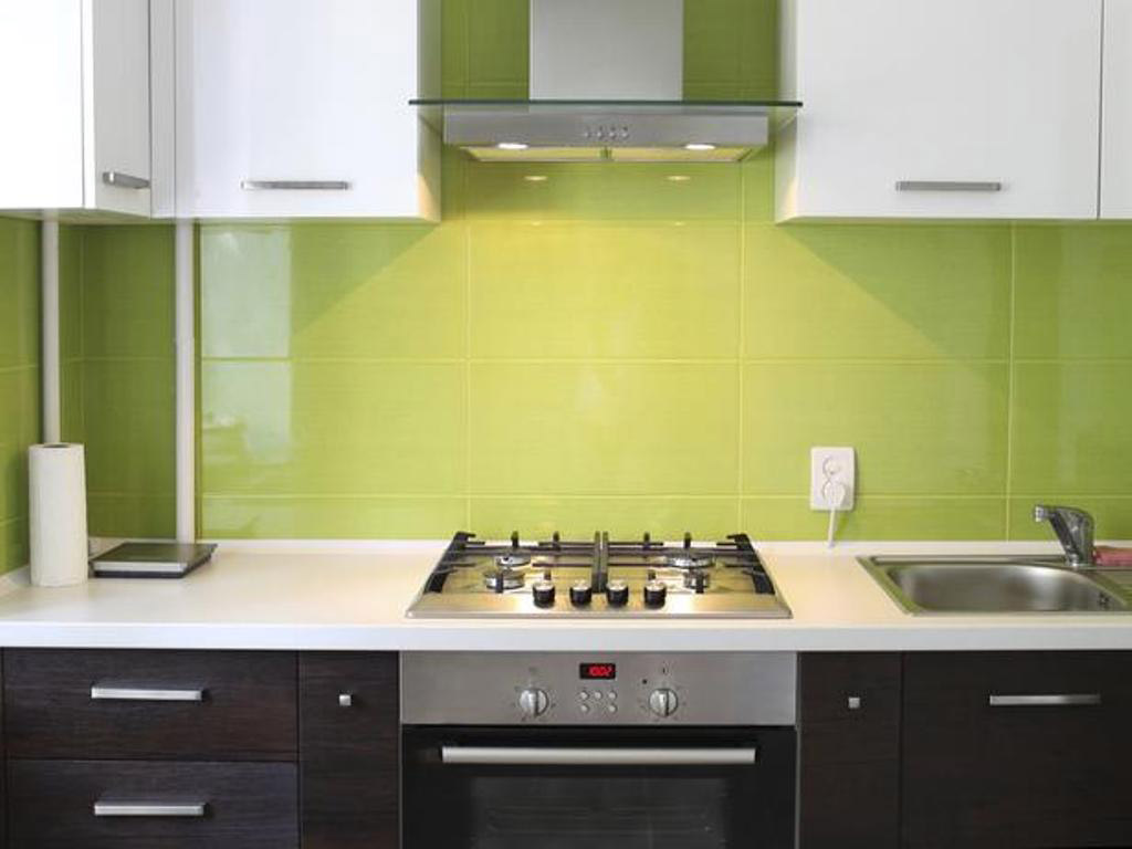 green-backsplash-tile-white-countertop-small-kitchen-design-ideas-table-island-remodel-sets-makeovers-storage-chairs-round-layouts-sinks-remodeling-solutions-renovations-small-kitchenette-ideas