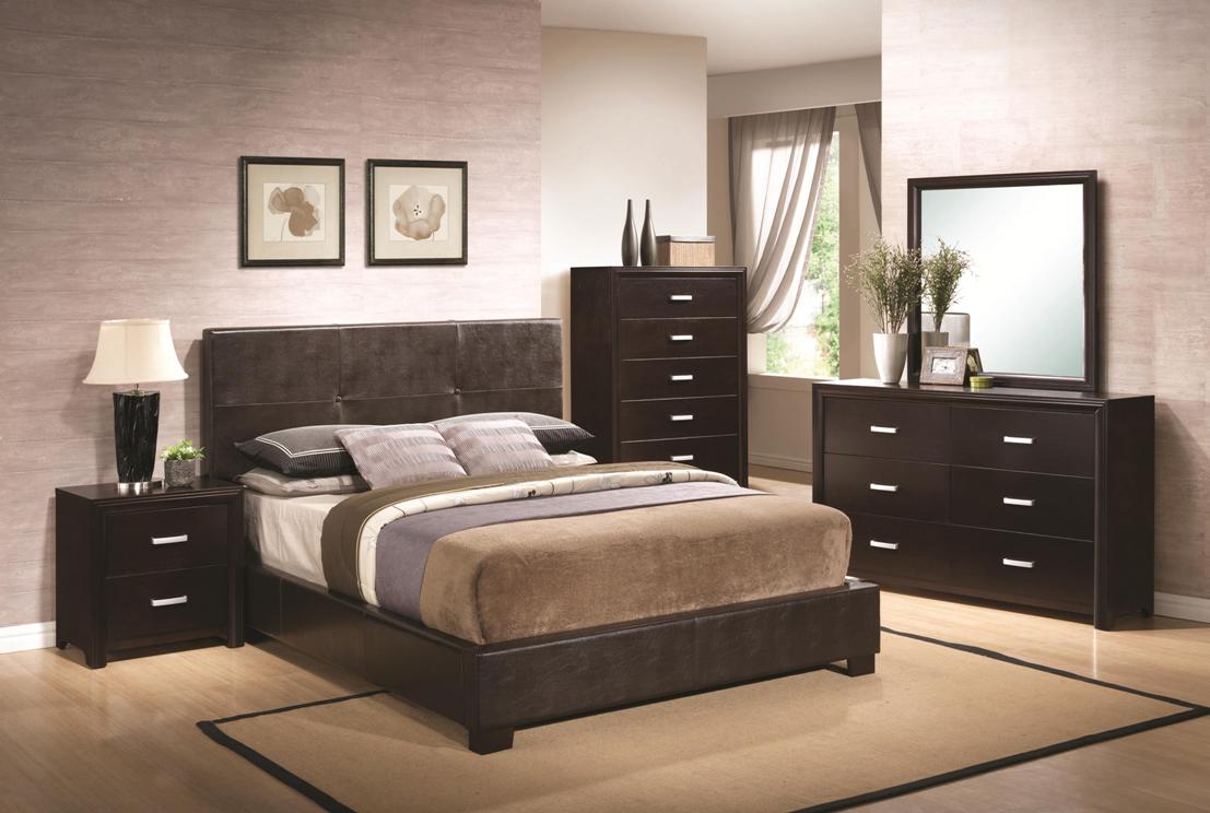 miroir-mobilier-de-chambre-ikea-lampes-de-table-avec-images-murales-tête-de-lit-plateforme-design-rideaux-fenetres-idées-tapis-crème-pour-et-contre-du-parquet-stratifié-parquet- vanité-avec-tiroirs-et-miroir