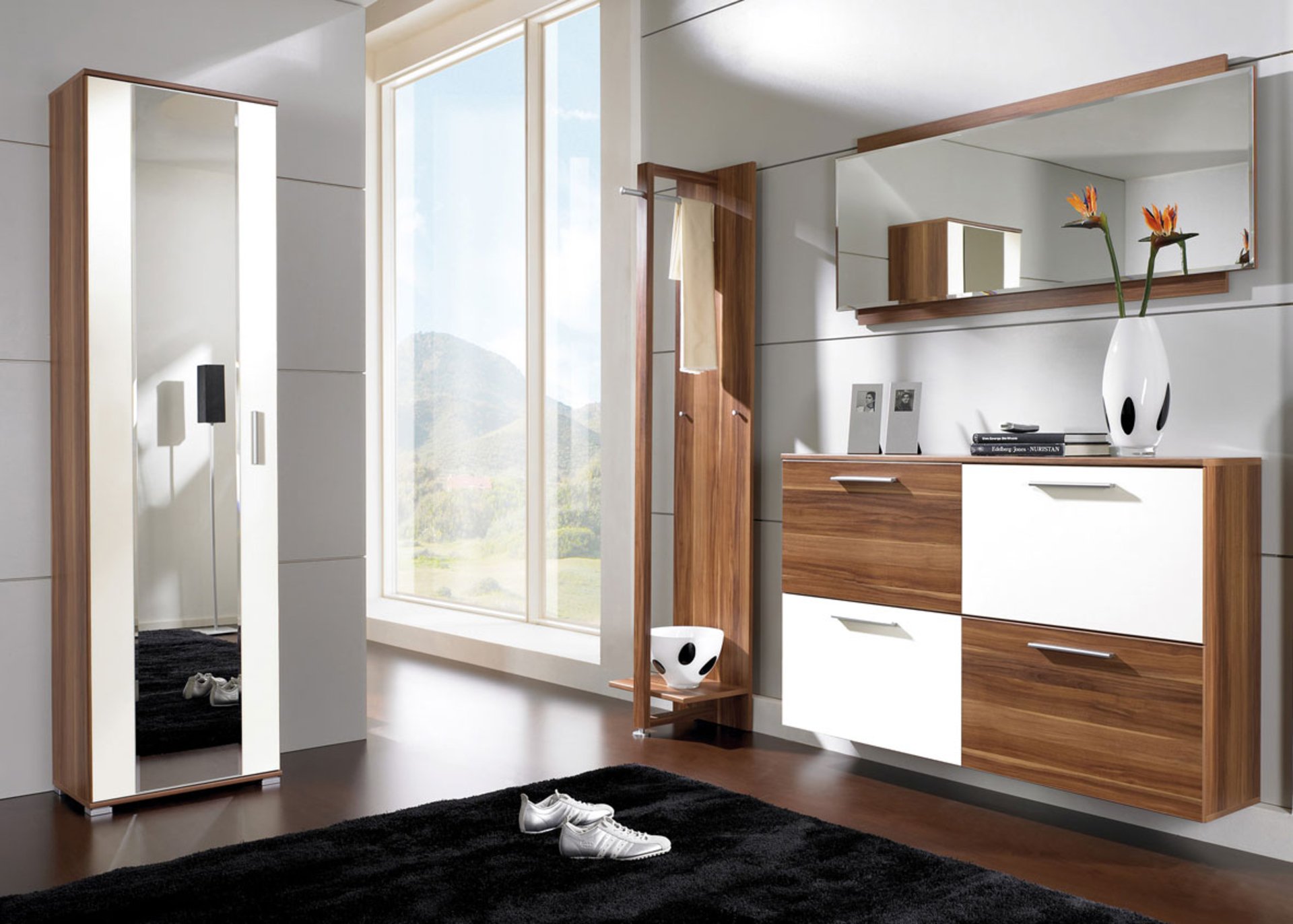 couloir-de-meuble-design-moderne-avec-meuble-mural-en-bois-miroir-et-petit-vestiaire
