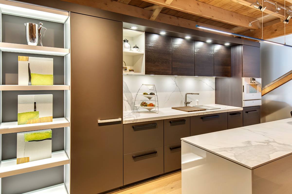 neolith-fm-distributing-modern-kitchen-island-cabinet-angle-estatuario-classtone