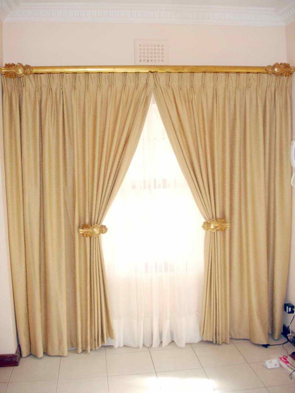 joli-simple-design-de-rideau
