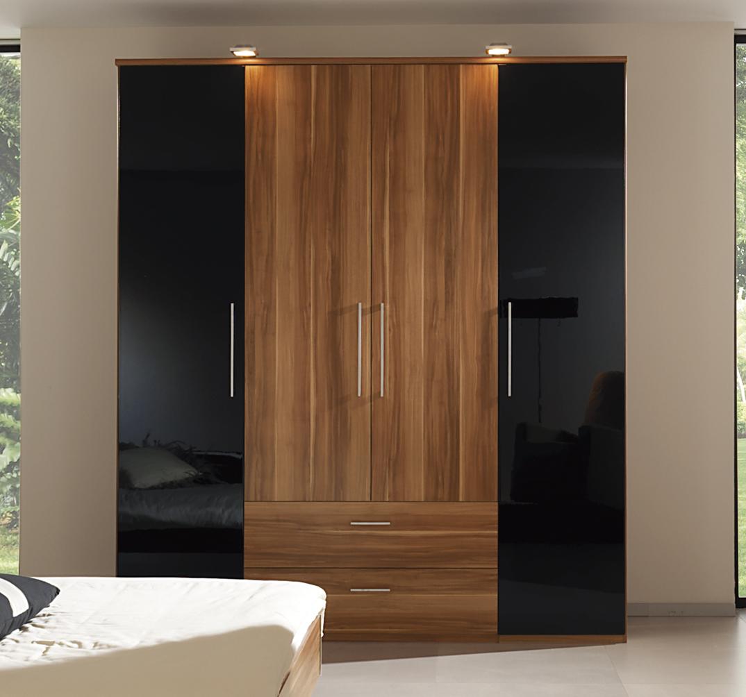 Armoire dans la chambre