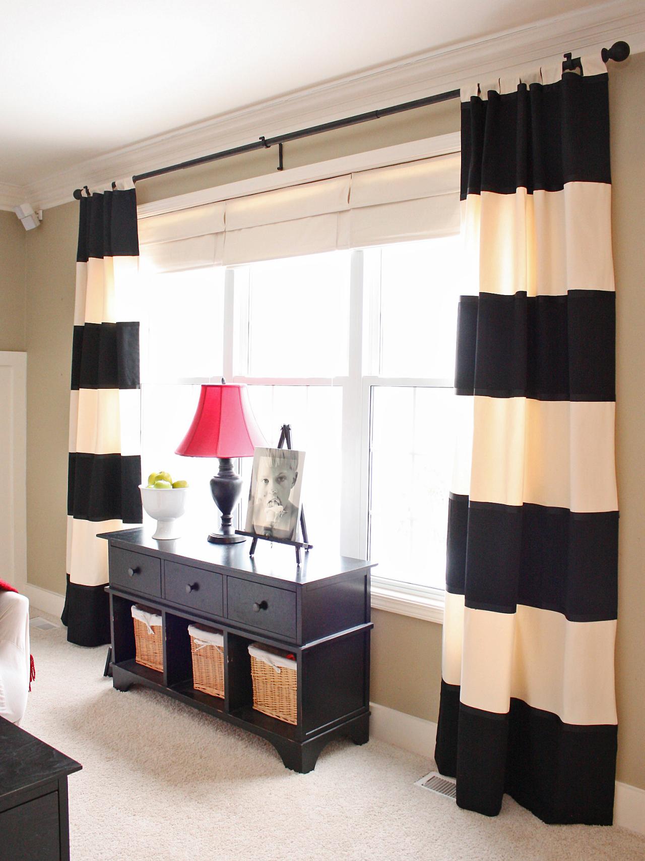 original_sarah-macklem-noir-blanc-large-stripe-draperies-jpg-rend-hgtvcom-1280-1707