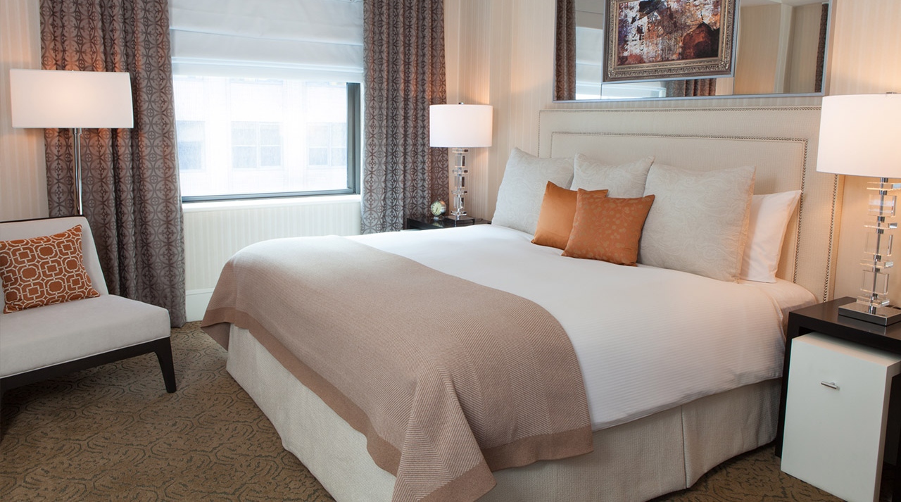 the-benjamin-one-bedroom-suite-king-bed