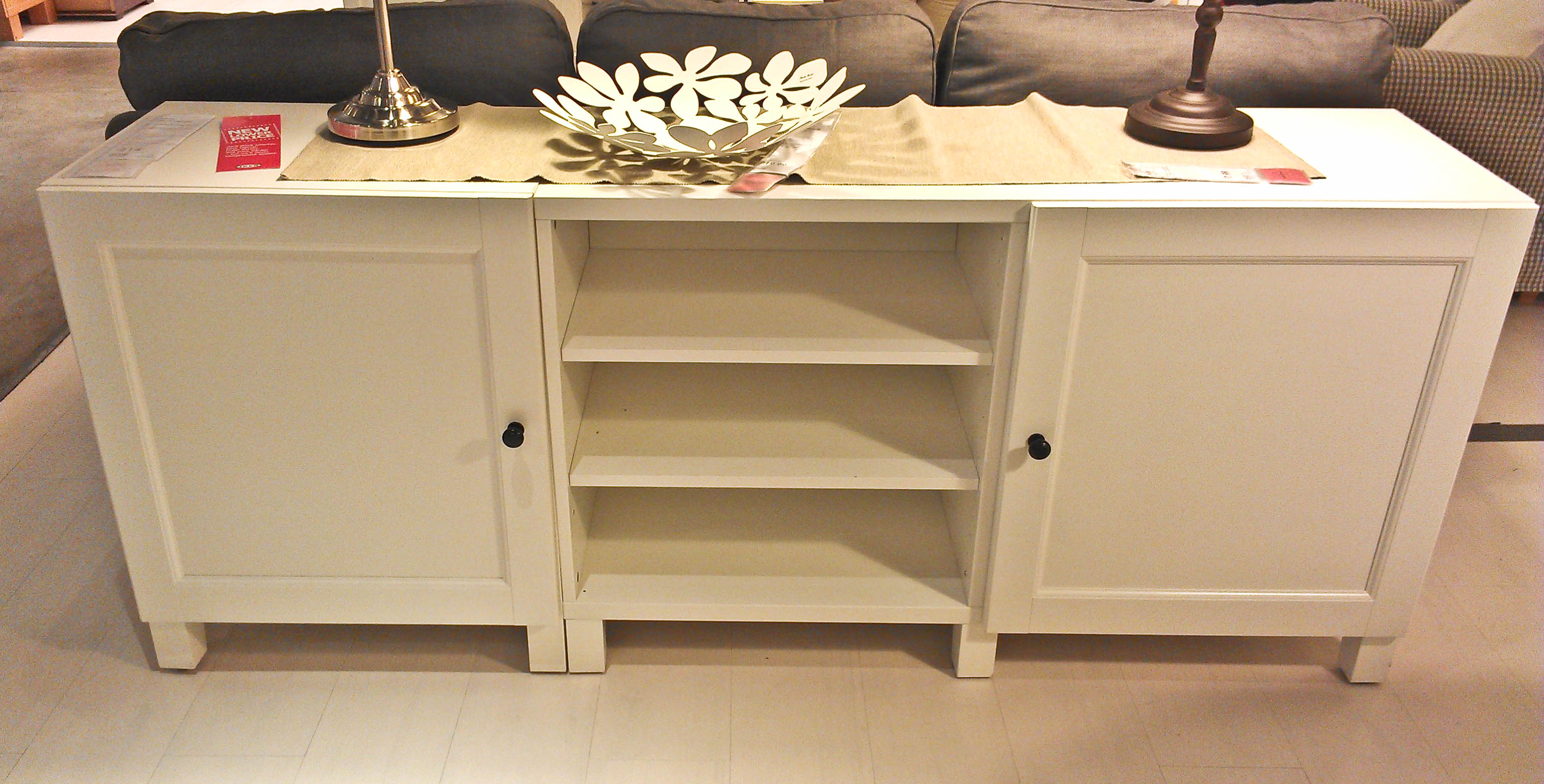 tables-console-en-bois-blanches-ikea-avec-etagères-pour-la-maison-meuble-idées-table-d'entrée-étroite-ikea-chaussure-banc-couloir-table-console-ikea-buffet-mince-canapé-table- porte-banc-porte-manteau-ikea-avec-banc