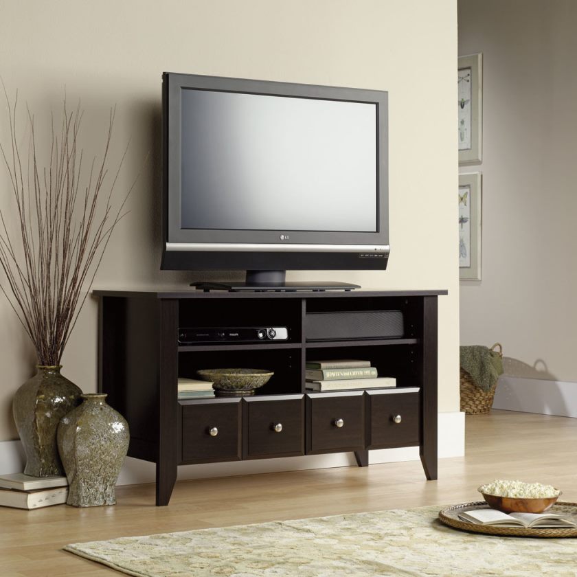 design-cool-meuble-tv-moderne-avec-tiroirs-pour-un-espace-de-vie