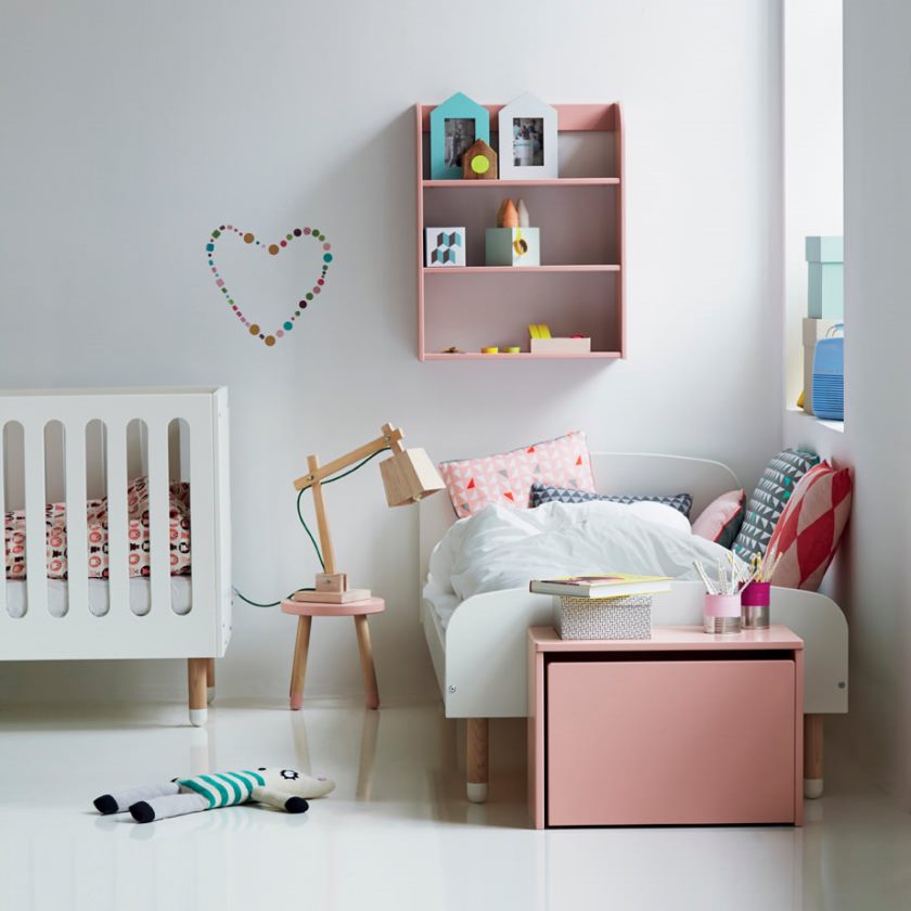 detskaya-komnata-v-belom-tsvete-varianty-i-idei19