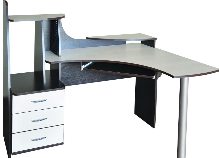 Bureau d'ordinateur d'angle