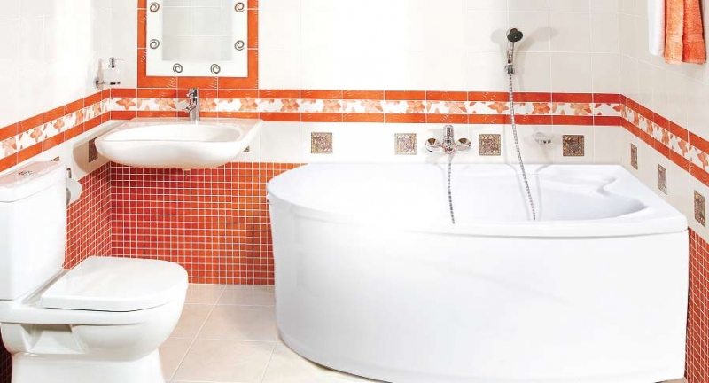 baignoire d'angle dans une petite baignoire
