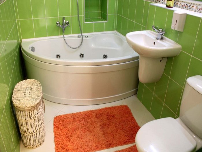 réparer dans une petite salle de bain